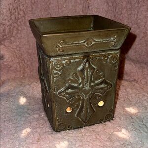 Decorative Bronze Cross Scentsy